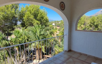 Villa with beautiful views of the sea, Altea and the mountains.